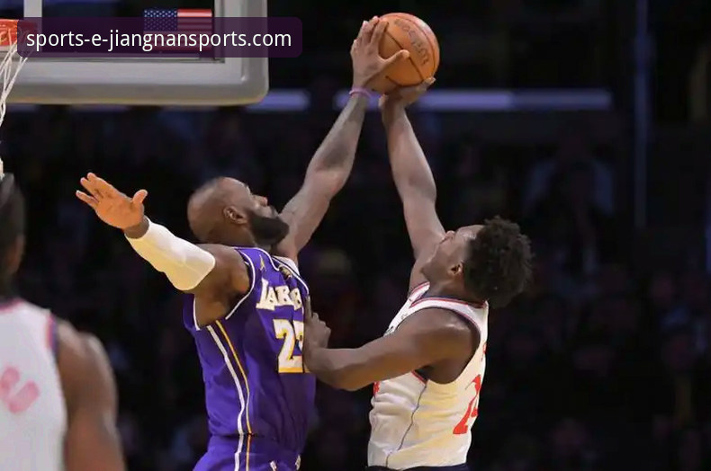 湖人三节奠定胜局，东契奇43分闪耀：一场进攻盛宴的深度解析